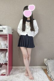 👑新人ここな