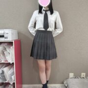 新人かなで